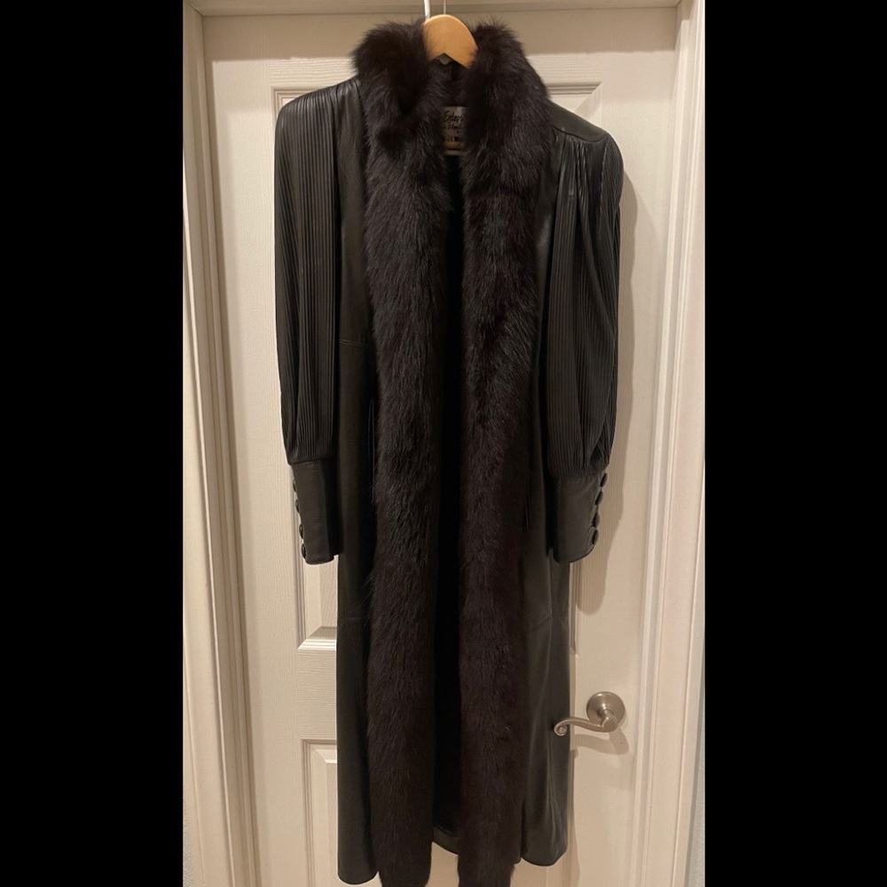 Rocco D’Amelio  black leather coat w/ mink collar